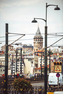 Türkei, Istanbul, Stadtbild mit Galata-Turm - EHF000124
