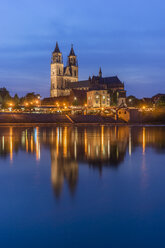 Germany, Magdeburg, Magdeburg Cathedral in the evening - PVCF000618