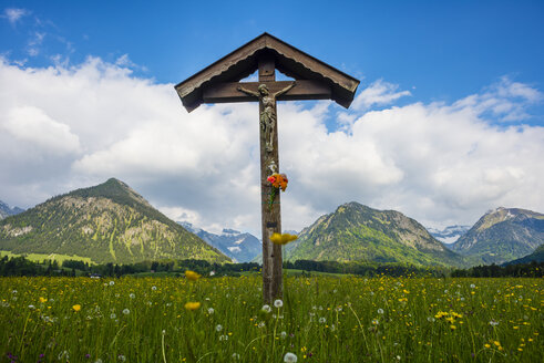 Deutschland, Bayern, Allgäu, Allgäuer Alpen, Feldkreuz - WGF000708