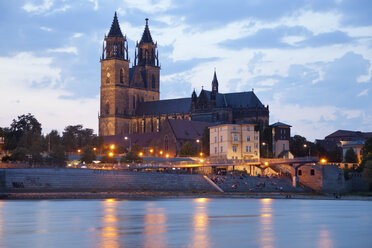 Germany, Magdeburg, banks of the Elbe and the Cathedral of Magdeburg at dusk - PCF000181