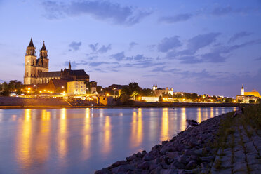 Germany, Magdeburg, banks of the Elbe and the Cathedral of Magdeburg at dusk - PCF000182