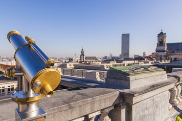 Belgien, Brüssel, Blick vom Place Poelaert, Telecsope auf Aussichtsplattform - WDF003214