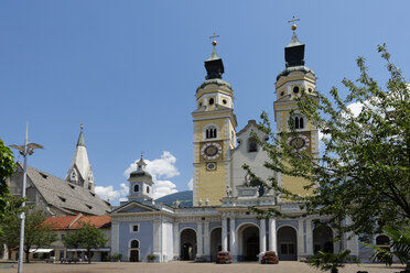 Italy, Alto Adige, Brixen, Cathedral on Cathedral Square - LB001180