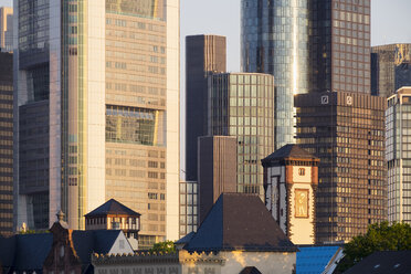 Germany, Hesse, Frankfurt, Financial district, Towers of Roemer in the morning light - SIEF006738