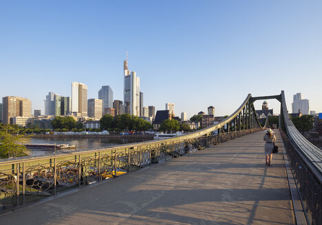 Germany, Hesse, Frankfurt, Financial district, Eiserner Steg bridge, Main river in the morning - SIE006742