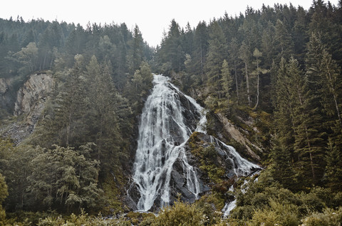 Österreich, Osttirol, Nationalpark Hohe Tauern, Kals am Großglockner, Wasserfall, lizenzfreies Stockfoto