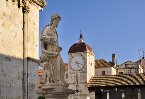 Kroatien, Trogir, Kathedrale des Heiligen Laurentius, Glockenturm und Loggia - BTF000340