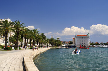 Kroatien, Split, Uferpromenade am Stadthafen Riva - BTF000356