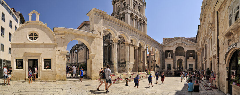 Croatia, Split, peristyle of the Diocletian's Palace, Cathedral of Saint Domnius - BTF000362