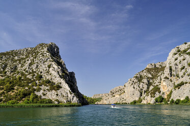 Croatia, Krka National Park, landscape with rock - BTF000372