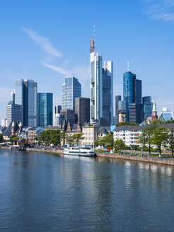 Deutschland, Hessen, Frankfurt, Skyline des Finanzviertels, Main - AMF004161