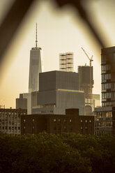 USA, New York City, One World Trade Center und Hochhäuser - ONF000856