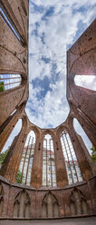Deutschland, Berlin, Blick auf Ruinen des Franziskanerklosters - NKF000397