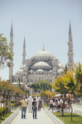 Türkei, Istanbul, Sultanahmet, Blick auf die Blaue Moschee - BZF000239