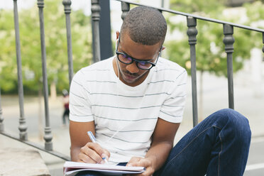 Young Afro-american man studying language - EBSF000874