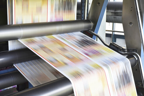 Printing machine in a printing shop - LYF000461