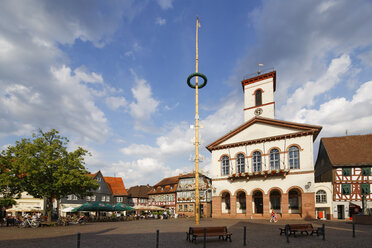 Germany, Hesse, Seligenstadt, market square with may pole and town hall - SIEF006780