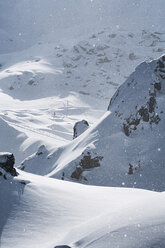 Österreich, Tirol, Ischgl, Schneefall in den Bergen - ABF000671