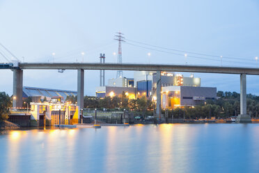 Germany, Hamburg, waste incineration plant at harbour district - MSF004733