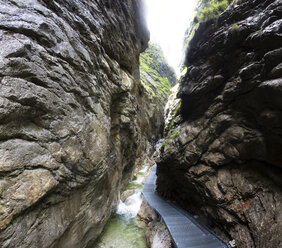 Österreich, Oberösterreich, Unterach am Attersee, Burggrabenklamm - WWF003864