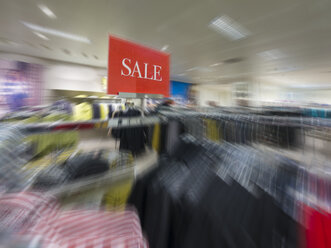Sale sign in a fashion shop - AMF004218