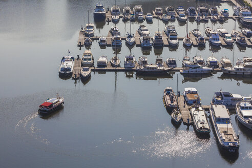 Belgium, Flanders, Antwerp, Eilandje, Marina with yachts - WDF003263