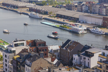 Belgien, Flandern, Antwerpen, Eilandje, Blick auf den Hafenbereich - WDF003264