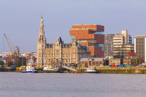 Belgien, Flandern, Antwerpen, Stadtansicht mit Museum aan de Stroom, Fluss Scheidt - WDF003269