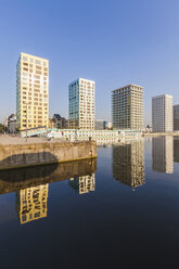 Belgium, Flanders, Antwerp, Eilandje, Kattendijkdok, former dock area, apartement buildings - WDF003293