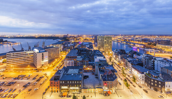 Belgien, Flandern, Antwerpen, Blick auf Eilandje, ehemaliges Hafengebiet am Abend - WDF003277