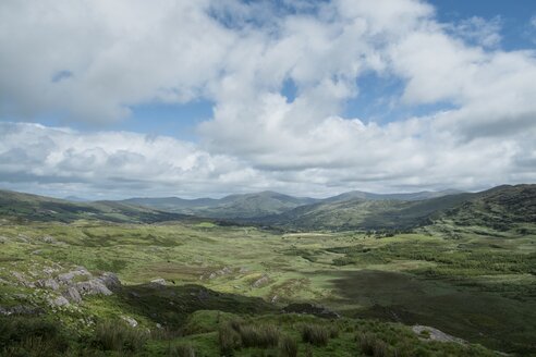 Irland, Grafschaft Kerry, Glengarriff, Blick ins Tal - ELF001575