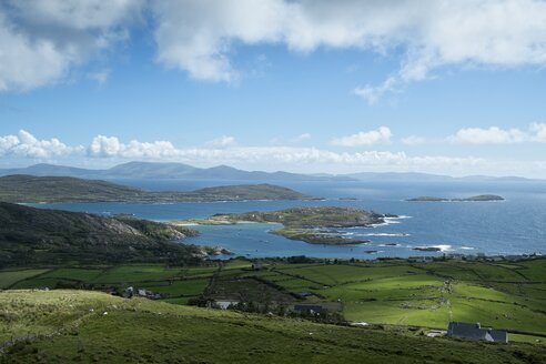 Irland, Grafschaft Kerry, Blick vom Ring of Kerry auf die Atlantikküste - ELF001578