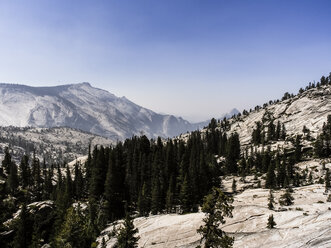 USA, Kalifornien, Yosemite-Nationalpark, Berglandschaft - SBDF002204