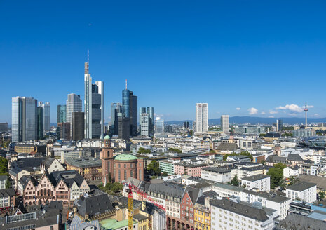 Deutschland, Hessen, Frankfurt am Main, Stadtansicht mit Skyline des Finanzviertels - AMF004249