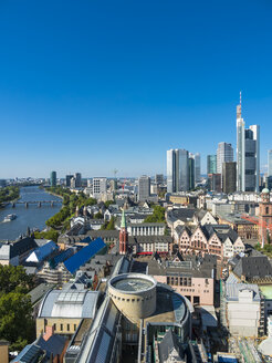 Deutschland, Hessen, Frankfurt am Main, Stadtansicht mit Skyline des Finanzviertels - AMF004250