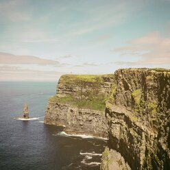 Ireland, County Clare, Cliffs of Moher - ELF001597