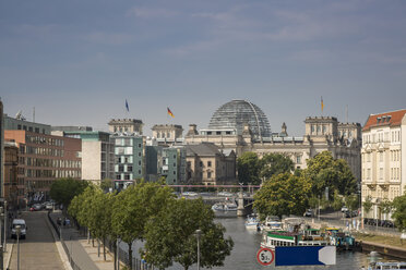 Deutschland, Berlin, Reichstag und Spree - NKF000410