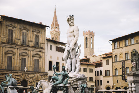 Italien, Florenz, Der Neptunbrunnen auf der Piazza della Signoria vor dem Palazzo Vecchio, lizenzfreies Stockfoto