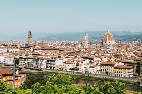 Italien, Florenz, Stadtbild vom Piazzale Michelangelo aus gesehen - GEMF000446