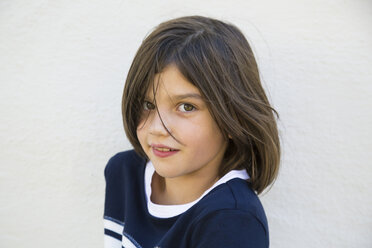 Portrait of brunette girl - LVF003957