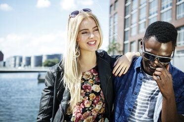 Germany, Duisburg, laughing young couple at Media Harbour - GDF000878