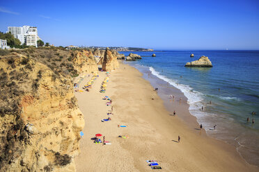 Portugal, Algarve, Strand bei Portimao - VT000446