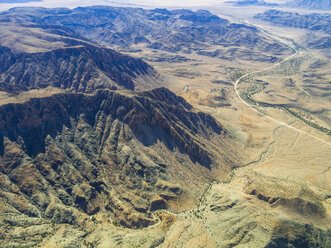 Namibia, Khomas, Luftaufnahme eines Canyons im Hochland - AMF004340