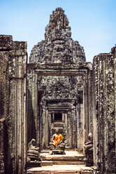 Kambodscha, Angkor Thom-Tempel mit Buddha-Statue - EHF000268