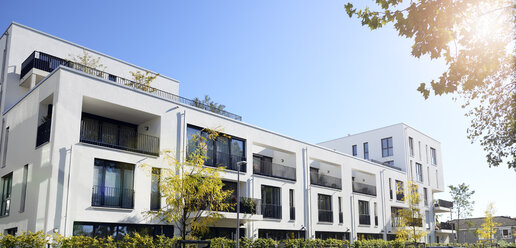 Germany, Duesseldorf, modern apartment house - GUFF000153