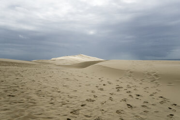 France, Dune of Pilat, tallest sand dune in Europe - MYF001160