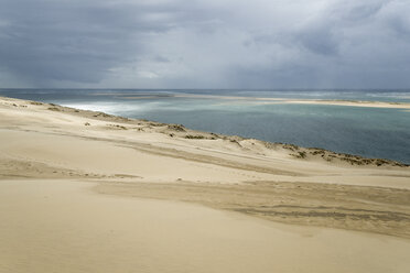 Frankreich, Düne von Pilat, höchste Sanddüne in Europa - MYF001161