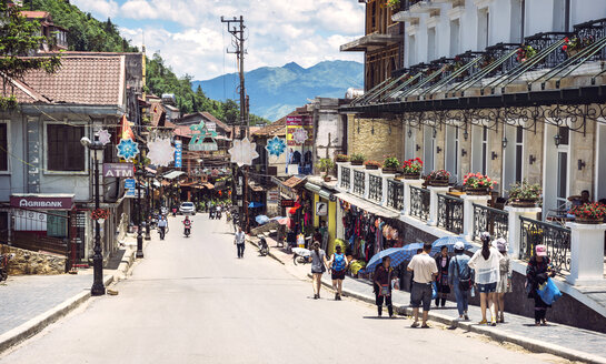 Vietnam, Provinz Lao Cai, Sa Pa, Straße - EHF000274