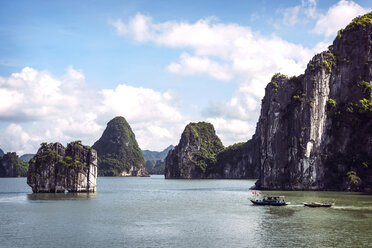 Vietnam, Golf von Tonkin, Vinh Ha Long Bay - EHF000279