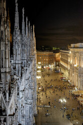 Italien, Mailand, Domplatz bei Nacht - HLF000926